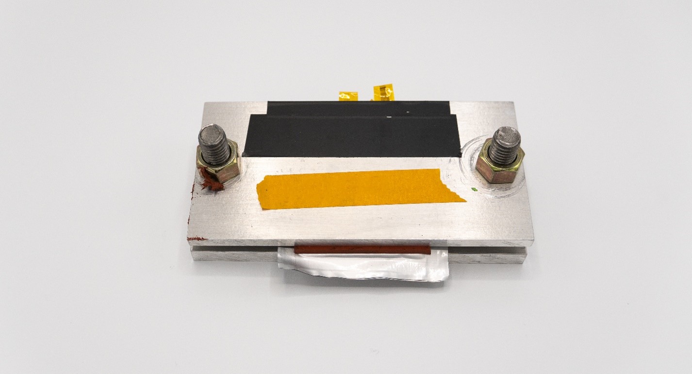 Pouch cell assembly vice
