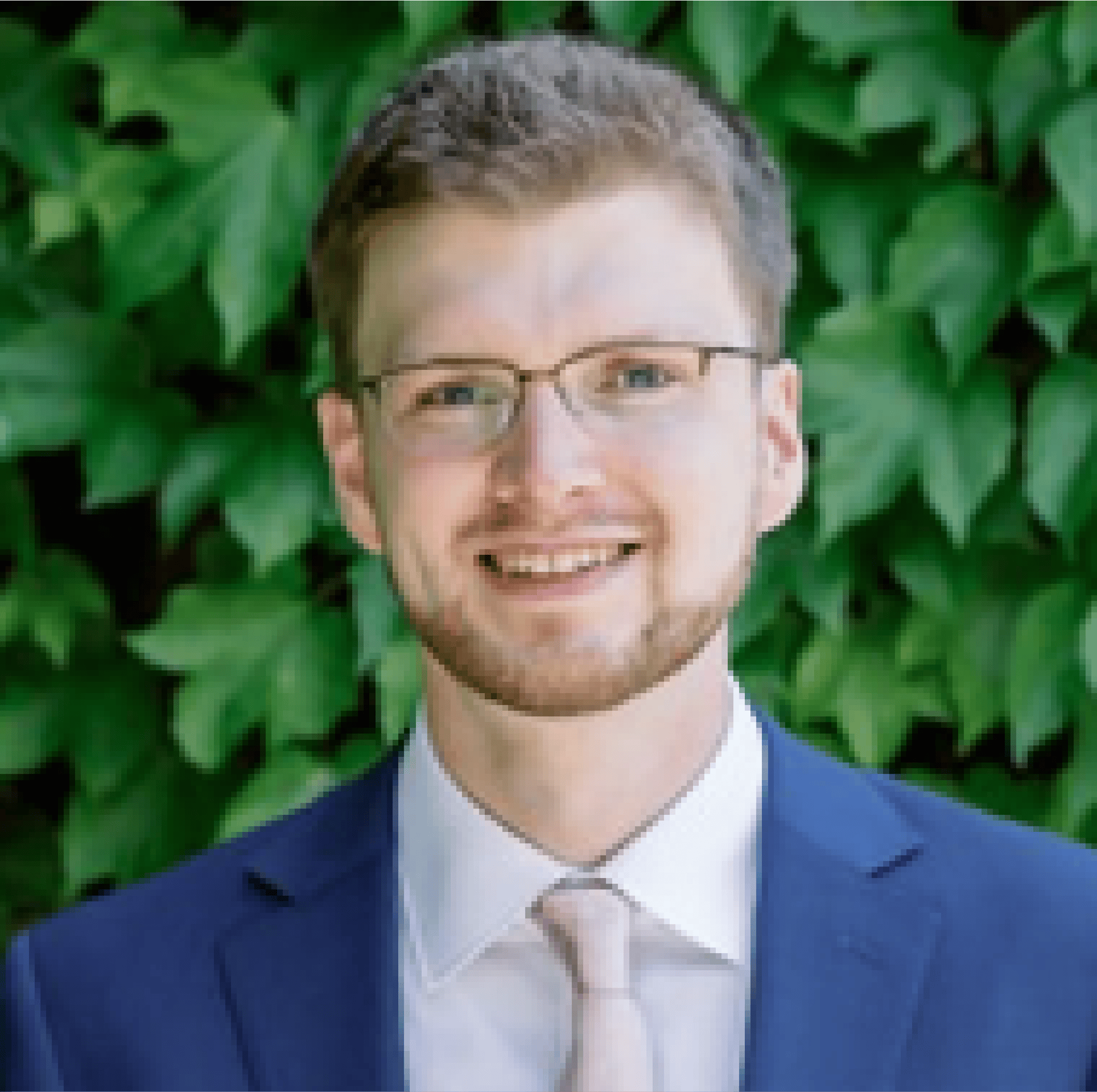 Zach Lynn Headshot